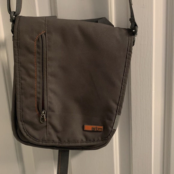 STM crossover bag - Picture 2 of 8
